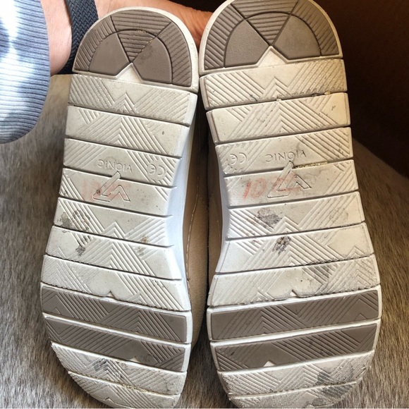 Vionic Taylor tan camel color suede women’s lace up sneaker size 8.5 - Picture 7 of 9